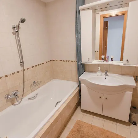 Golden Bridge And Wellness Apartman