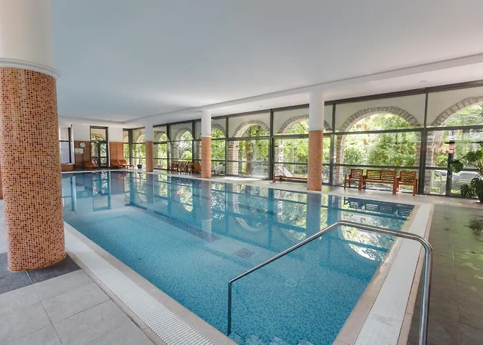Golden Bridge And Wellness Balatonfured